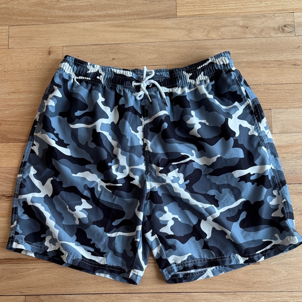 Stylish Camo Swim Trunks for Men - Blue and gray